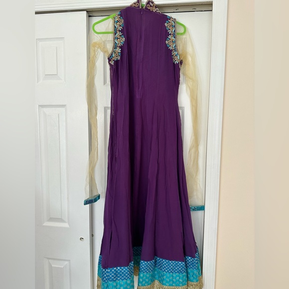 Indian style Pakistani style dress. Purple gold sequin size medium. - Picture 8 of 9